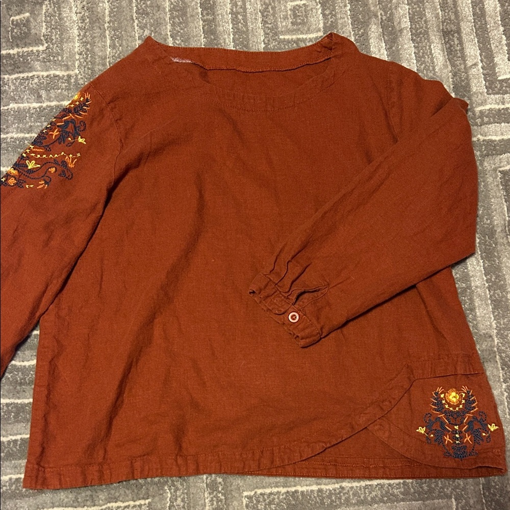 🌼2 for $35🌼Rust Orange Embroidered Long Sleeve Top